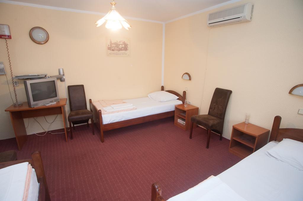 Hotel Extra Lion Md Ni Εξωτερικό φωτογραφία
