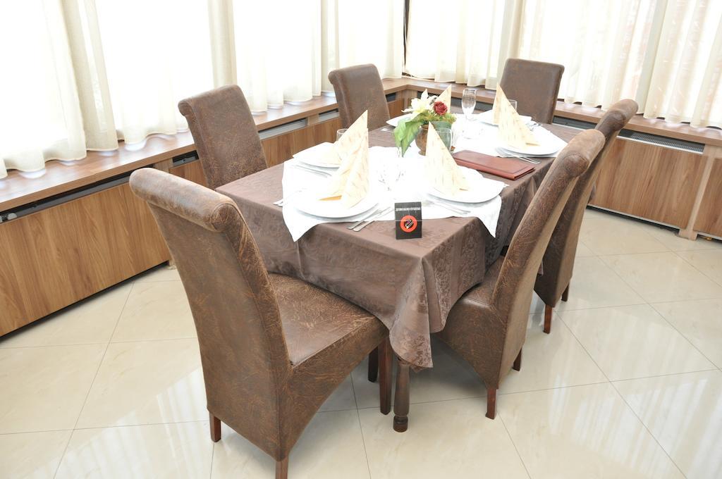 Hotel Extra Lion Md Ni Εξωτερικό φωτογραφία