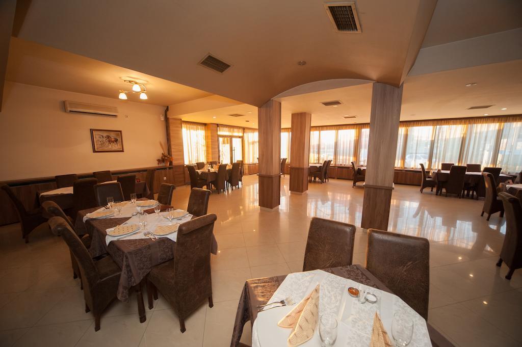 Hotel Extra Lion Md Ni Εξωτερικό φωτογραφία